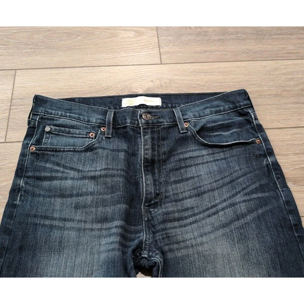 SIGNATURE LEVI STRAUSS BLUE DENIM JEANS SLIM STRAIGHT STRETCH MENS SZ 34X29 EUC